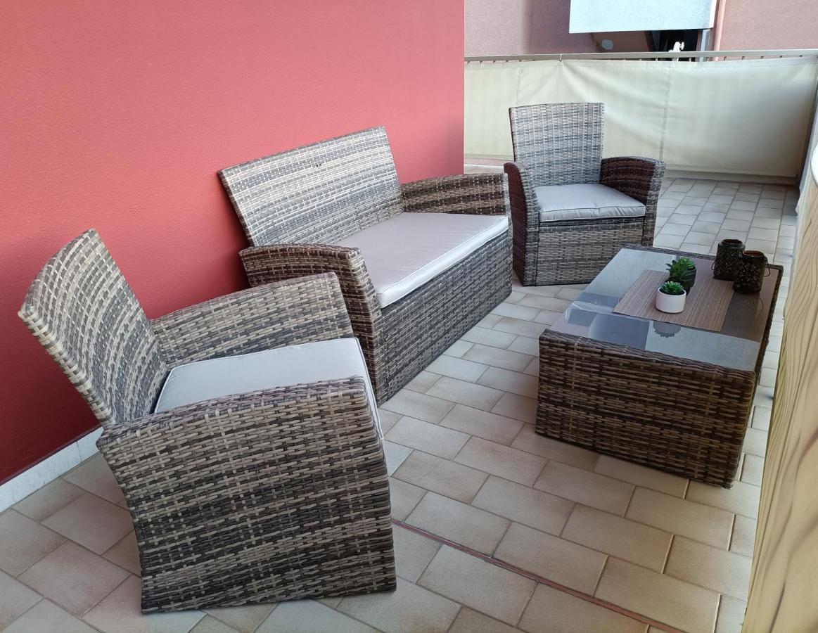 Ferienwohnung Casa A Un Passo Dal Mare Ventimiglia Exterior foto